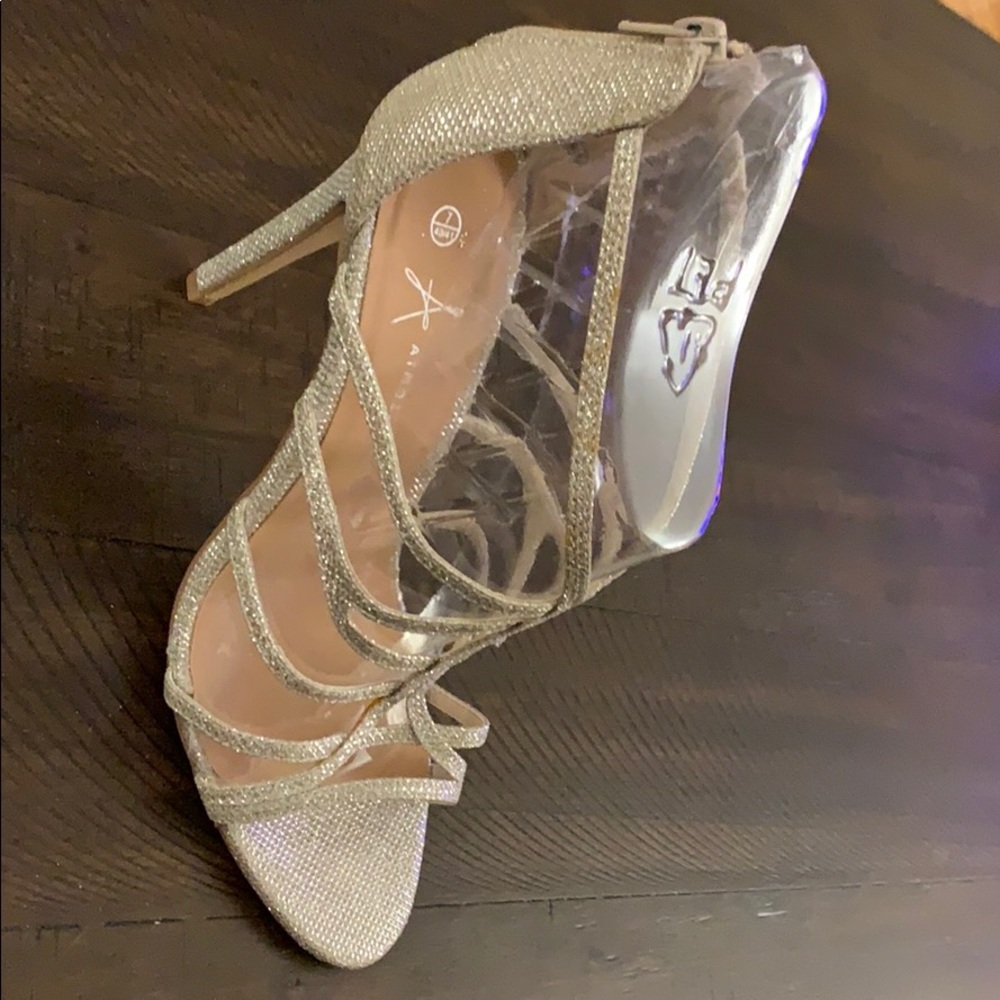 High heel sandals